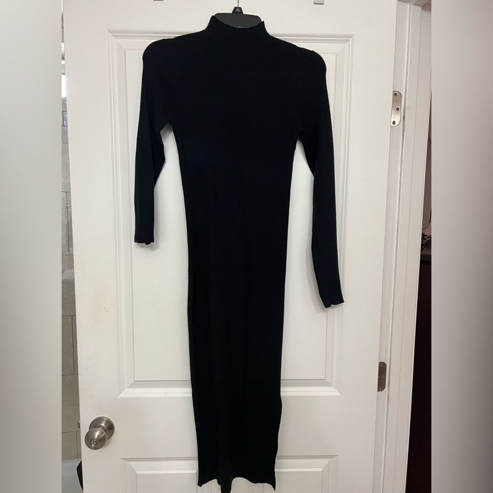 Vici size medium. Black mock neck ribbed dress.